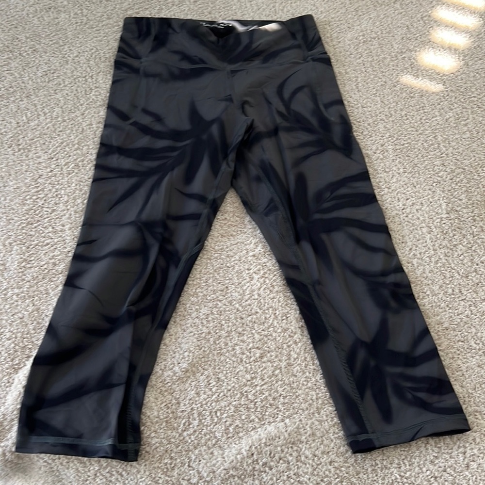 Under Armour High Waist Cropped Leggings Print M